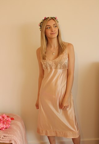 VINTAGE NIGHTDRESS PEACH FLORAL LACE BRIDAL SLIP CAMI