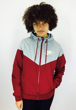 NIKE WINDBREAKER JACKET