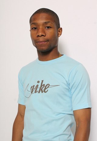 VINTAGE NIKE T-SHIRT