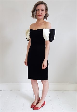 VINTAGE 90'S BLACK VELVET OFF SHOULDER MINI DRESS