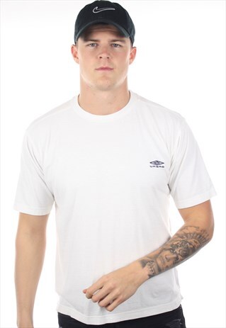 VINTAGE UMBRO SMALL LOGO T SHIRT TEE