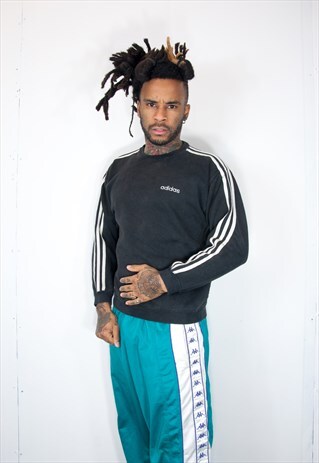 VINTAGE EMBROIDED ADIDAS SWEATSHIRT