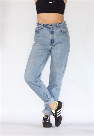 VINTAGEHIGH WAISTED STONEWASH LEVI'S MOM JEANS