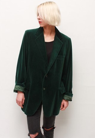 VINTAGE 80' BEAUTIFUL VELUR GREEN JACKET WITH POCKETS.