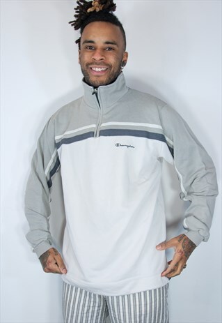 CHAMPION EMBROIDED SWEATSHIRT