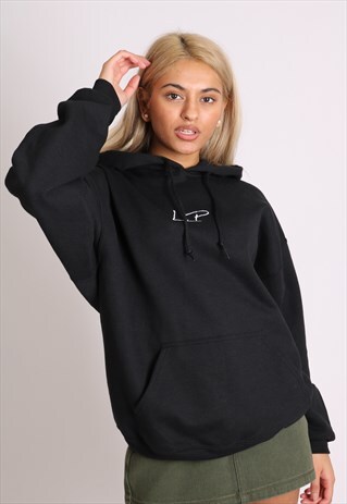 ESSENTIALS RELAXED HOODY IN BLACK WITH SIGNATURE LOGO