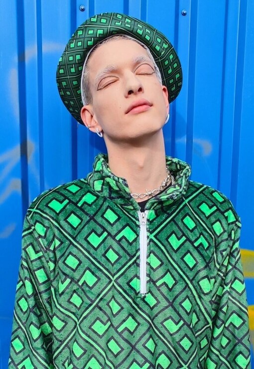 garment image
