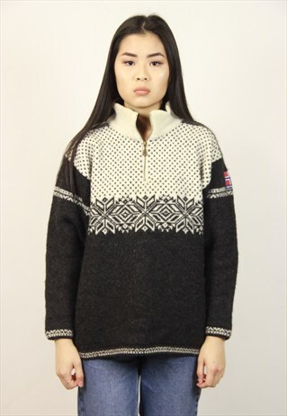 VINTAGE HEAVY JUMPER