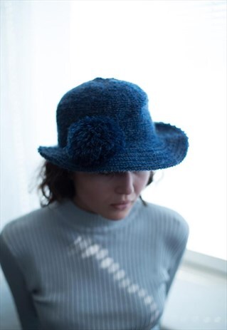 VINTAGE 60'S BLUE POM POM HAT