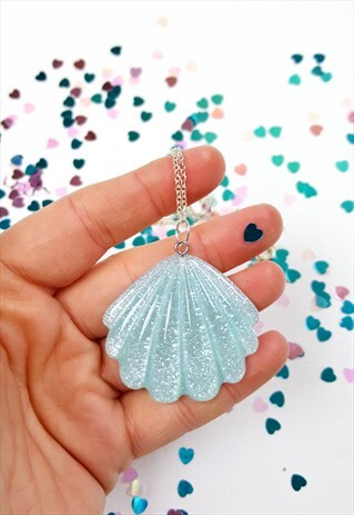 MERMAID MINT GLITTER SHELL NECKLACE
