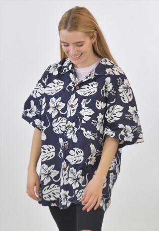 VINTAGE 90S BLACK WHITE FLORAL HAWAIIAN SHIRT