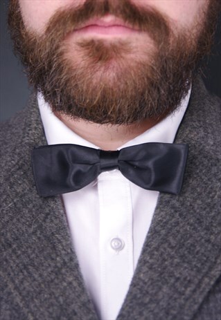 VINTAGE BLACK CLIP-ON BOW TIE