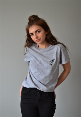 UNISEX T-SHIRT IN GREY WITH HUMMINGBIRD EMBROIDERY