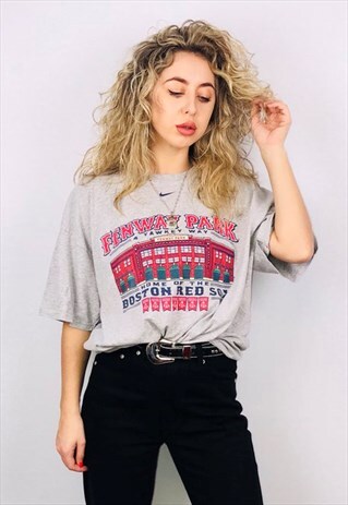 VINTAGE NIKE AMERICAN SPORTS TEE