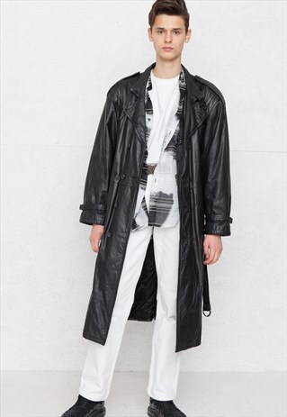 VINTAGE BLACK LEATHER COAT