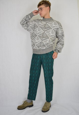 VINTAGE GREY GRAPHIC SWEATSHIRT
