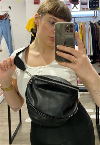 VINTAGE INSPIRED BIG BUM BAG IN BLACK W SILVER CHAIN DETAILS