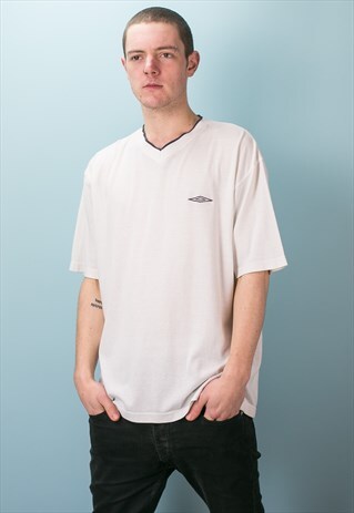 VINTAGE UMBRO T-SHIRT IN WHITE