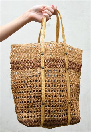 VINTAGE BROWN STRAW / WICKER BASKET BEACH BAG