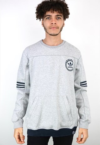 VINTAGE 90'S ADIDAS SWEATSHIRT