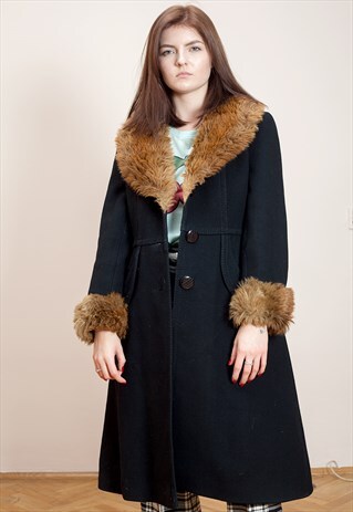 VINTAGE, LUXURIOUS, WOOLEN, LONG COAT WITH FAUX FUR