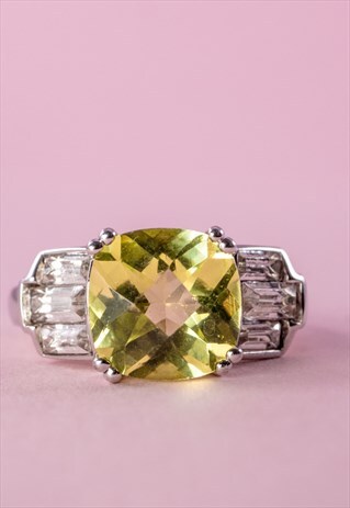 STERLING SILVER GEMSTONE RING