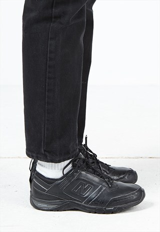 VINTAGE BLACK NEW BALANCE LEATHER TRAINERS