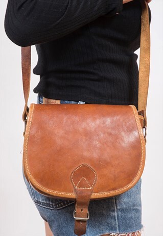 VINTAGE BROWN LEATHER SADDLE BAG