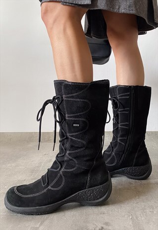 Vintage Y2K 00s suede lace-up snow boots in black