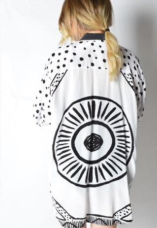 VINTAGE 80S BLACK AND WHITE AZTEC SHORT SLEEVE SHIRT