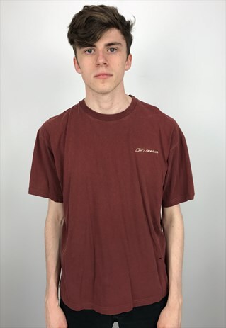 VINTAGE REEBOK T-SHIRT
