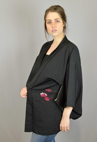 VINTAGE JAPANESE KIMONO
