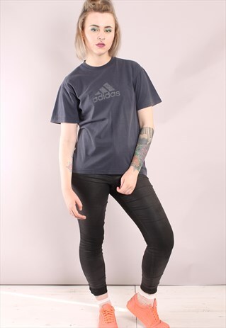 VINTAGE ADIDAS T-SHIRT
