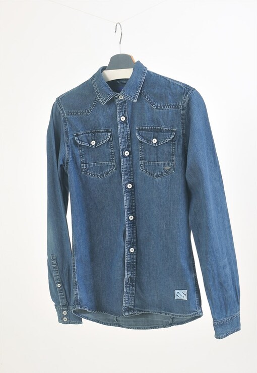 garment image
