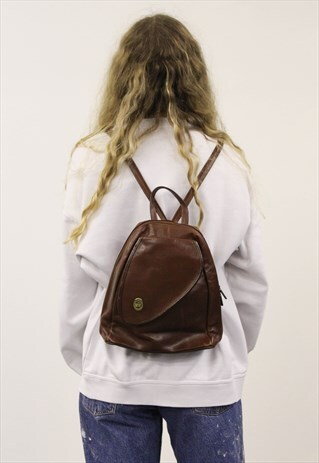 VINTAGE BROWN LEATHER RUCKSACK