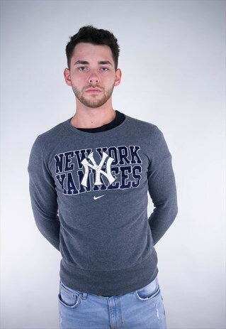 VINTAGE NIKE CENTER SWOOSH NEW YORK YANKEES SWEATSHIRT