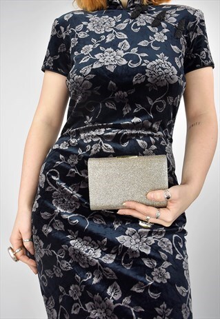 BEAUTIFUL EVENING WEAR ESTEE LAUDER GOLD GLITTER CLUTCH BAG