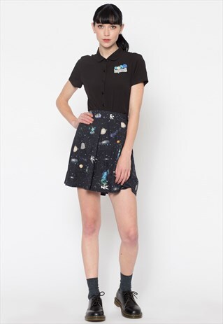 BLACK HIGH WAISTED MINI SKIRT WITH COSMIC PRINT