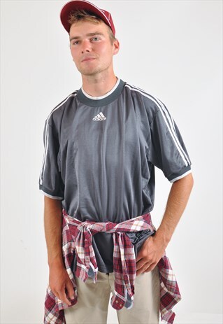 VINTAGE 90'S ADIDAS JERSEY