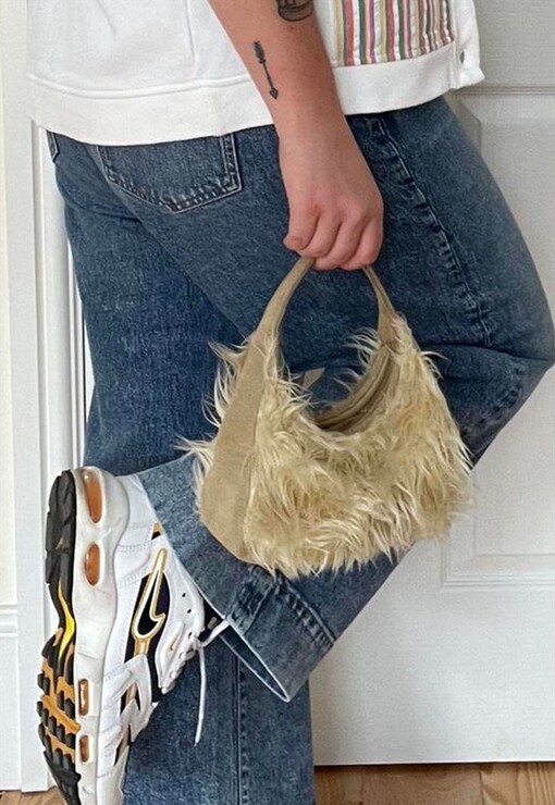garment image