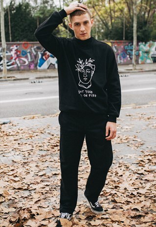 KAOTIKO GREEK SWEATSHIRT IN BLACK