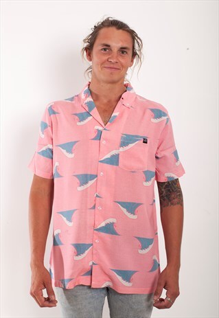PEAKS VACAY SHIRT