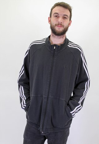 VINTAGE ADIDAS JACKET IN BLACK XXL