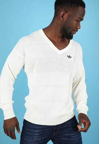 VINTAGE ADIDAS JUMPER NK15