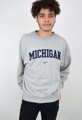 VINTAGE 90'S NIKE SWEATSHIRT