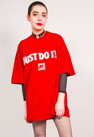 NIKE VINTAGE 90'S RED OVERSIZED T-SHIRT