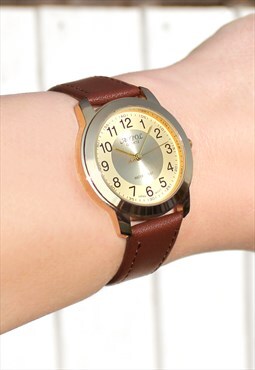 Classic Wide Gold Bezel Watch