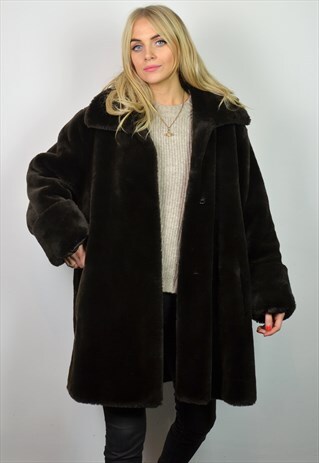 VINTAGE 70S OVERSIZED SOFT BLACK FAUX FUR COAT