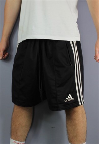 VINTAGE ADIDAS SHORTS IN BLACK WITH ZIP POCKETS, EMBROIDERED
