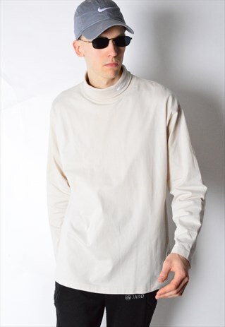 VINTAGE 90S BEIGE QUIKSILVER TURTLE NECK. MADE IN GREECE
